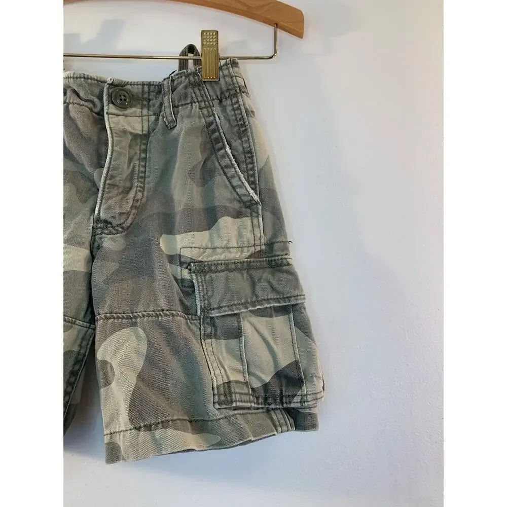 GAP Boy’s Camo Cargo Shorts / Size: 5 Slim